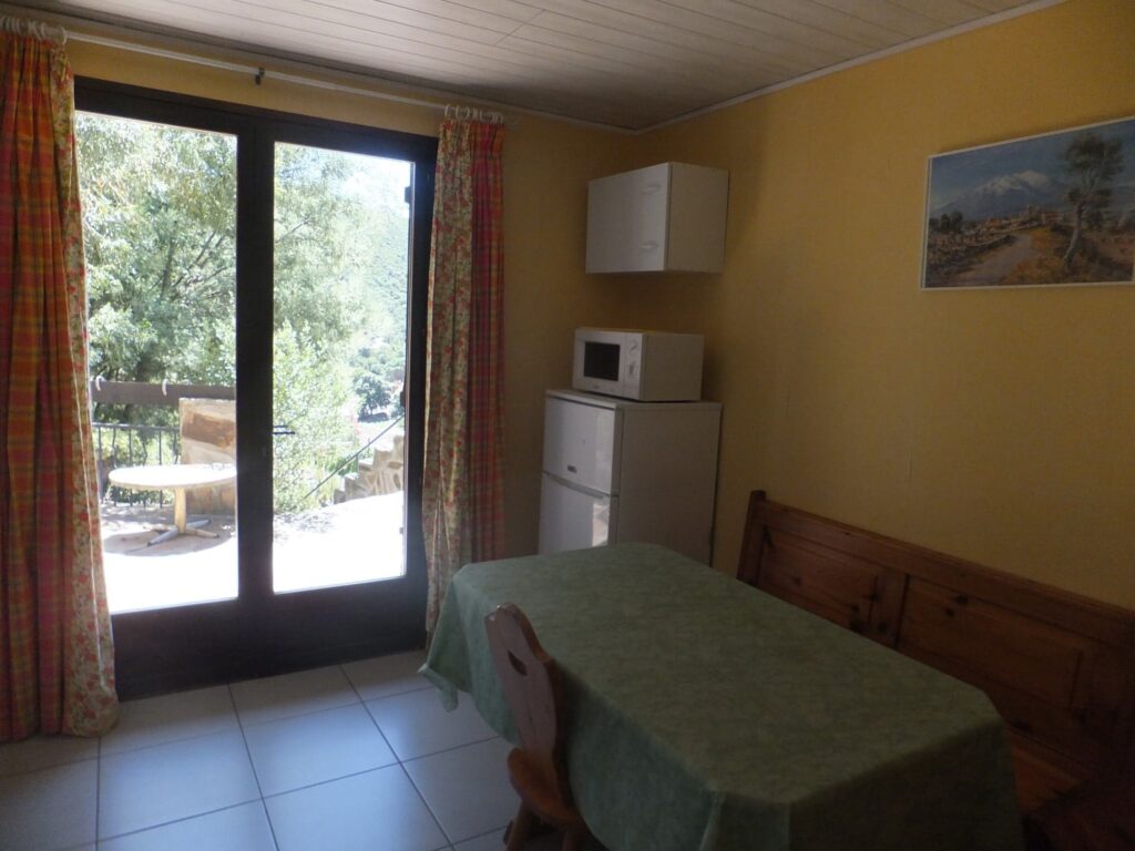 Vakantie Chambres d'hotes en Gîtes/Restaurant te koop in Zuid Frankrijk vakantie logeren bij belgen in frankrijk